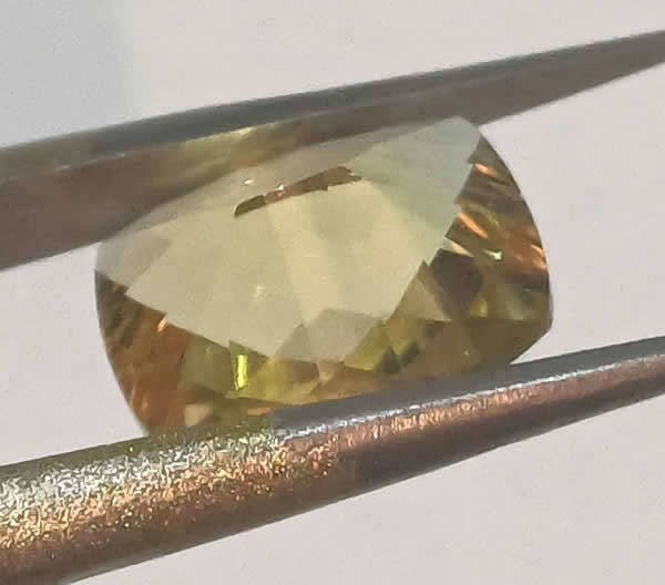 Citrine - Yellow Rectacguler Concave Cut with Chequerboard Table - 1,89cts