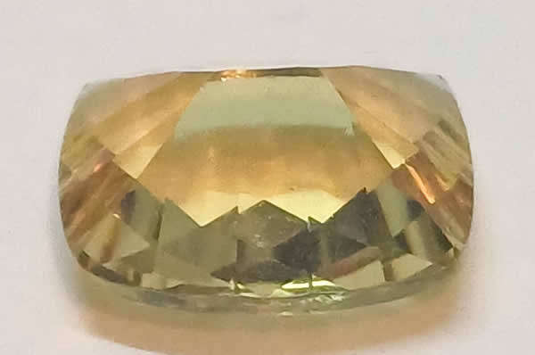 Citrine - Yellow Rectacguler Concave Cut with Chequerboard Table - 1,89cts