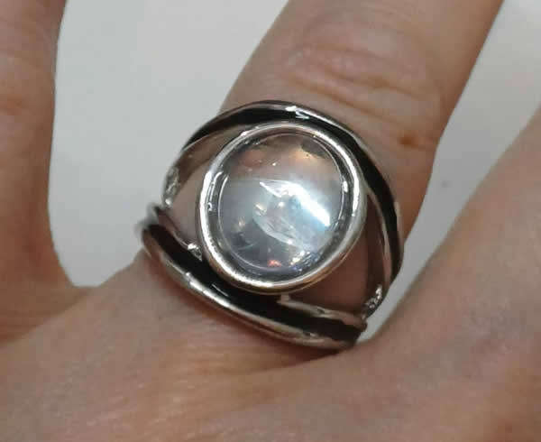 Pretty Silver Plated Dress Ring with Gemstone.