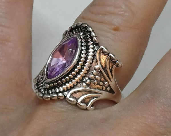 Filigree Dress Ring With Imitation Gemstone.