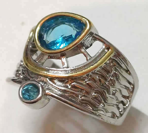 Sweet Dress Ring With Imitation Gemstone.