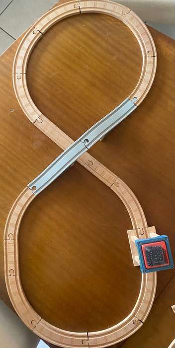 Thomas and friends Coal Hopper figure 8 wooden track set