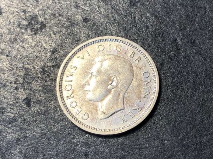 SILVER 1938 British 3 pence (tickey) coin - King George VI