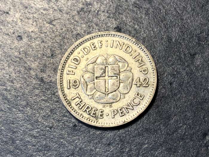 SILVER 1942 British 3 pence (tickey) coin - King George VI