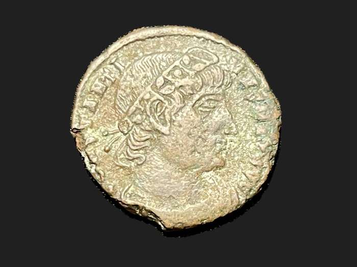 Ancient Follis/Nummus coin of Constantine I from Thessalonica - Minted from 330 to 333AD