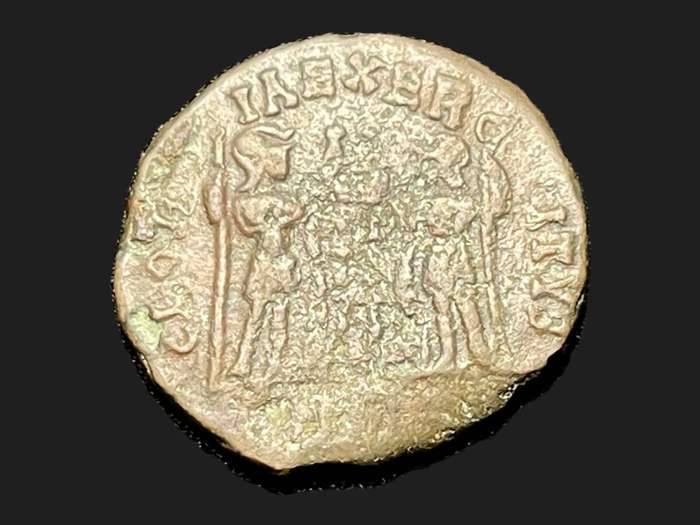Ancient Follis/Nummus coin of Constantine I from Thessalonica - Minted from 330 to 333AD