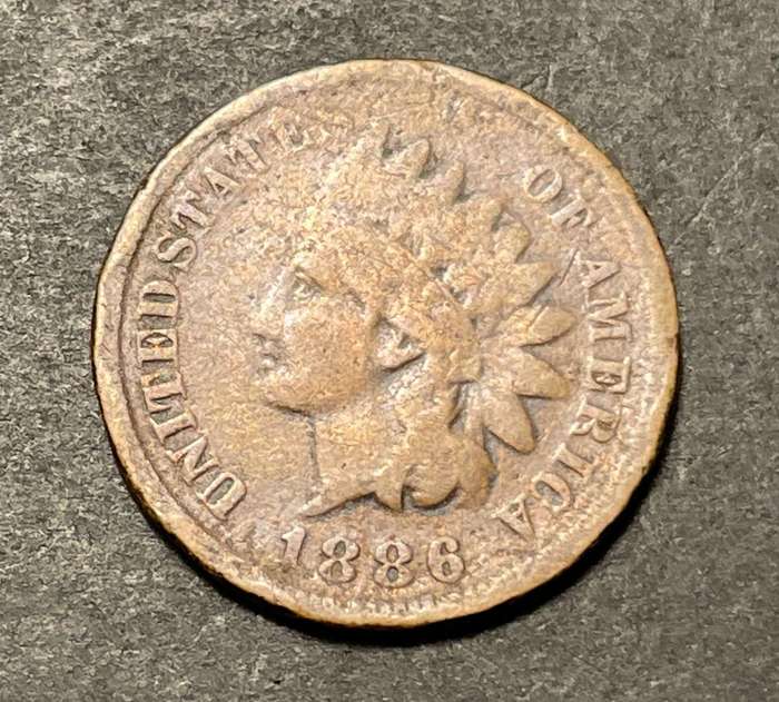Scarce 1886 USA Indian Head 1 cent coin - Catalogue value of $30 in F