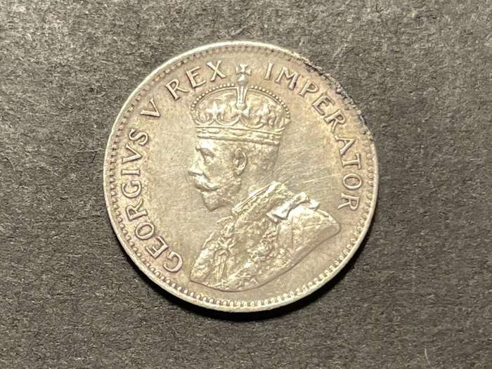 Scarce AU+ or UNC 1929 SA Union Silver 3 pence (Tickey) coin - High UNC Value