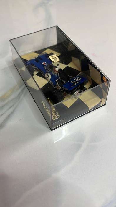 Paul's Model Art Minichamps Tyrrell 003 1971 Jackie Stewart World Champion