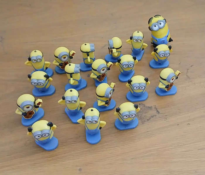 Minions (Despicable Me) x 96 and Nail Art Set