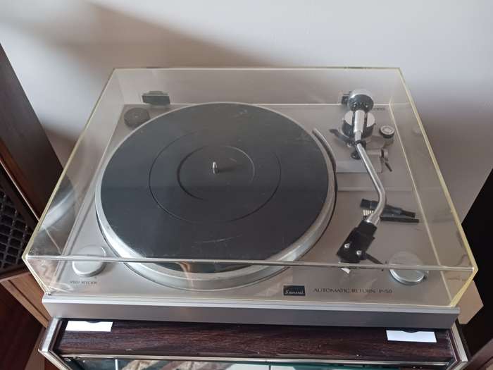 Sansui P-50  -   Turntable in excellent  condition
