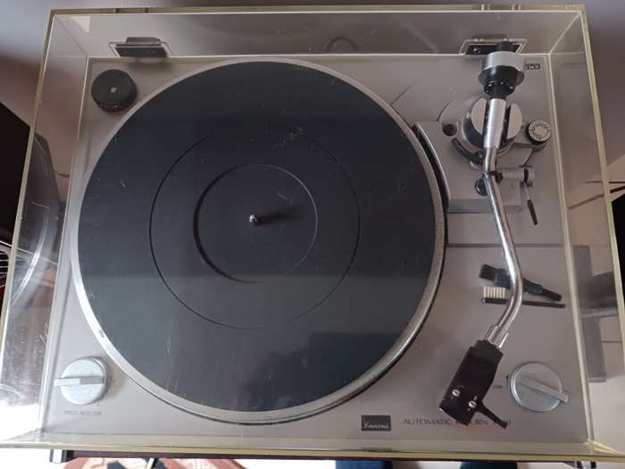 Sansui P-50  -   Turntable in excellent  condition