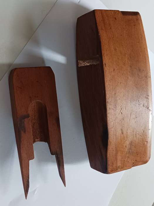 Antique Wood Block,Wood Plane ( British Made in good used condition.)