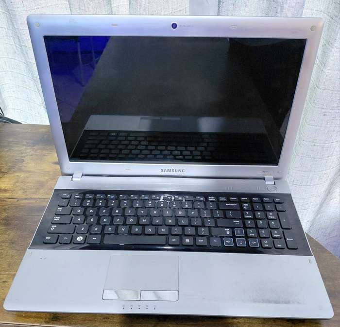 Samsung RV511 Laptop