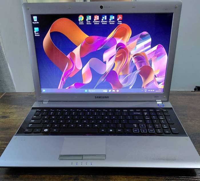 Samsung RV511 Laptop