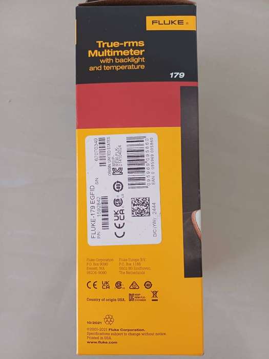 Fluke 179 TRMS Digital Multimeter with temperature readings