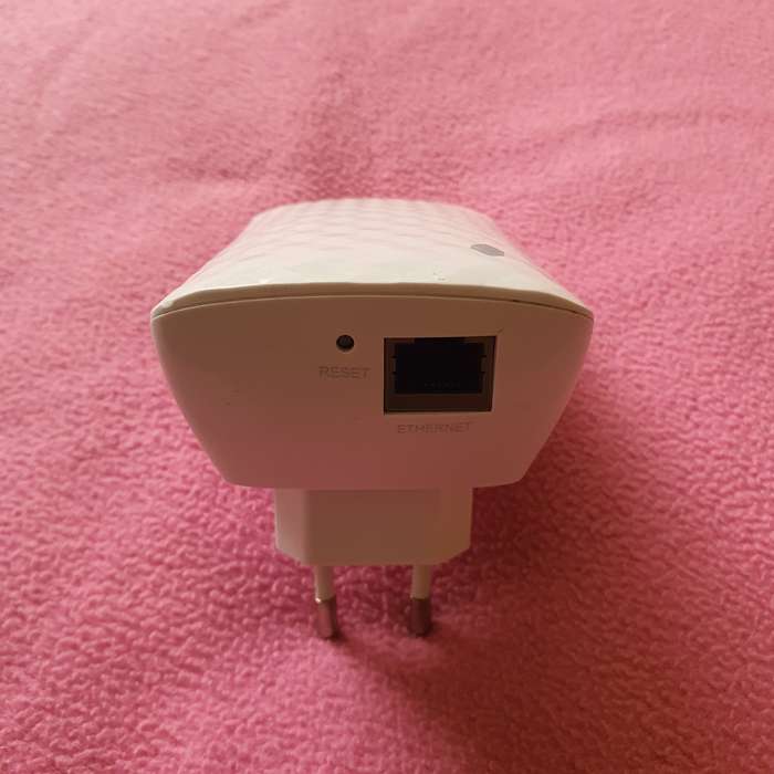 TP-LINK AC750 WiFi Range Extender (RE200)