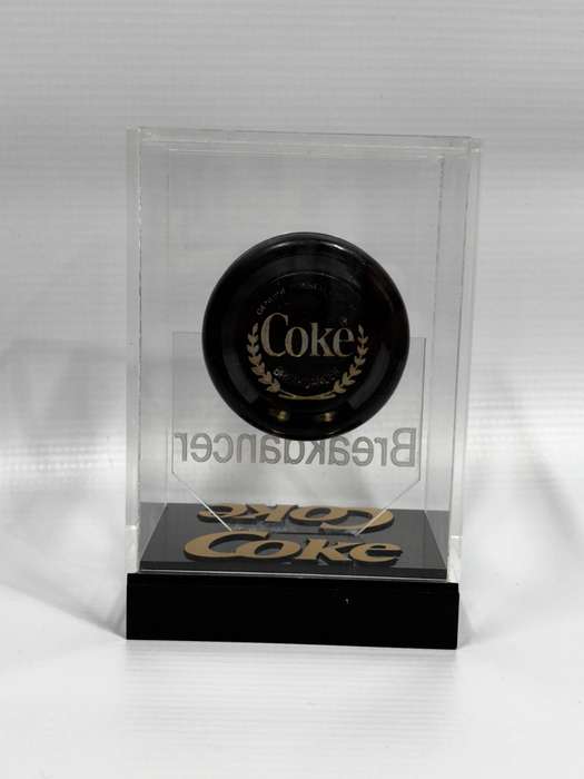BREAKDANCER COKE YOYO