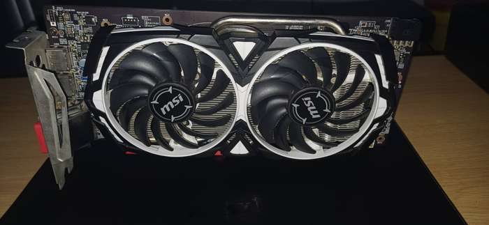 Radeon RX 580 ARMOR 8G OC