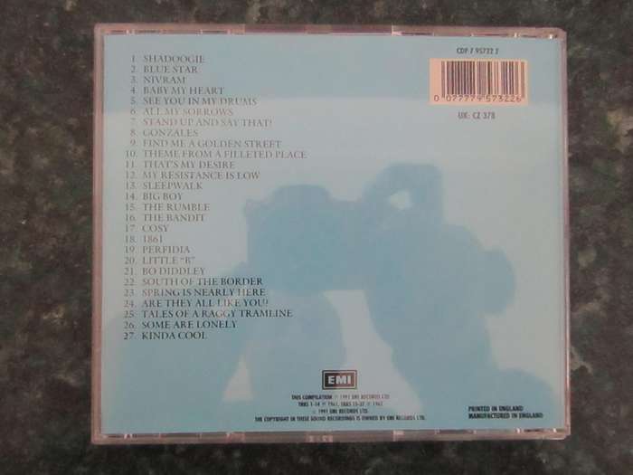 The Shadows - The Shadows / Out Of The Shadows (CD)