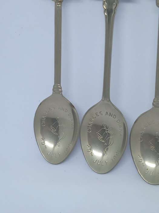 1981 ROYAL WEDDING COMMEMORATIVE SPOONS
