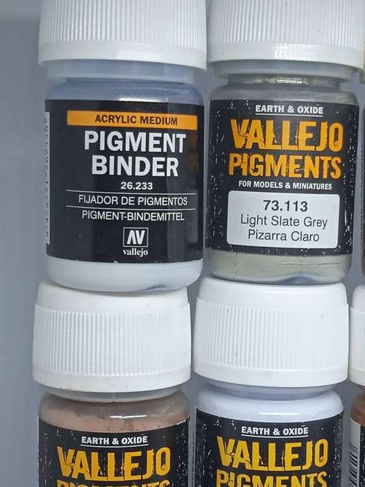 VALLEJO PIGMENTS AND PIGMENT BINDER