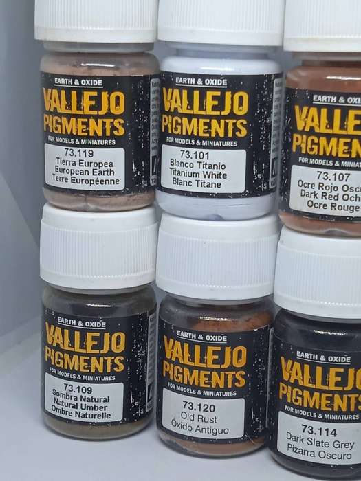 VALLEJO PIGMENTS AND PIGMENT BINDER