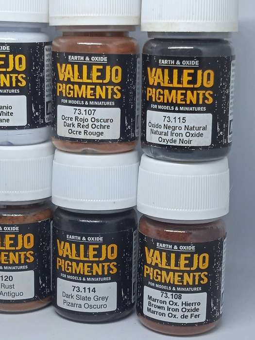 VALLEJO PIGMENTS AND PIGMENT BINDER