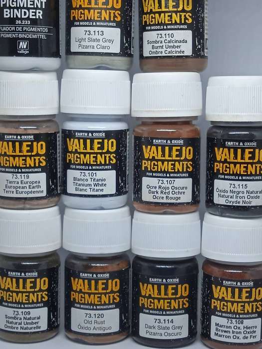 VALLEJO PIGMENTS AND PIGMENT BINDER