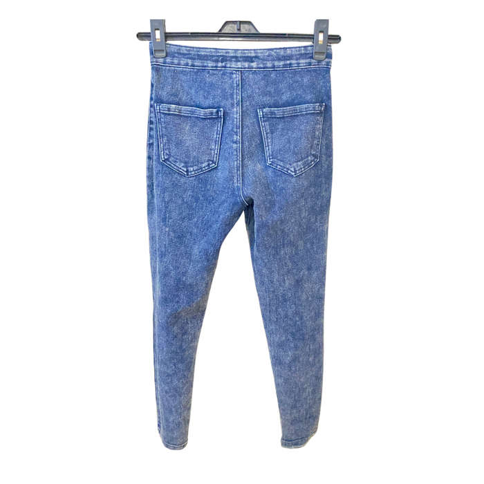 High waisted jeans Size: 8/32
