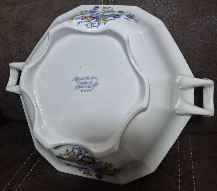 Rare Vintage Alfred Meakin England 'Omar' Lidded Tureen  1920s Transferware