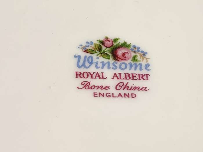 VINTAGE ROYAL ALBERT BONE CHINA WINSOME TEA TRIO 3 OF 4