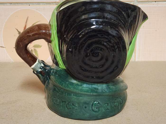 ROYAL DOULTON LARGE SAIREY GAMP CHARACTER JUG
