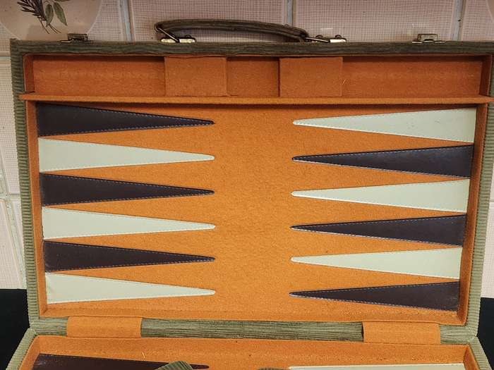 BACKGAMMON SET IN A CORDUROY BOUND CASE WITH FELT LINING