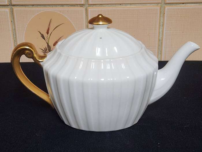 Vintage R S Tillowitz Silesia Tea Pot