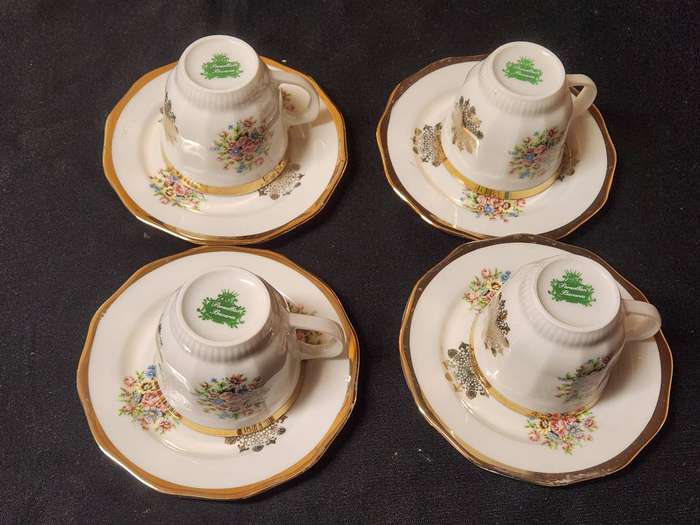 FOUR STUNNING PORZELLAN  BAVARIA DEMITASSE CUPS AND SAUCERS