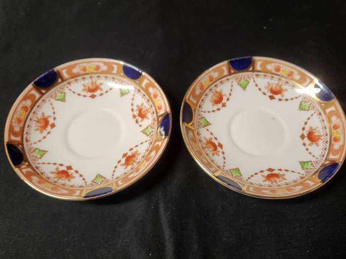 PAIR OF ROYAL VALE COLCLOUGH IMARI STYLE BONE CHINA TEA TRIOS