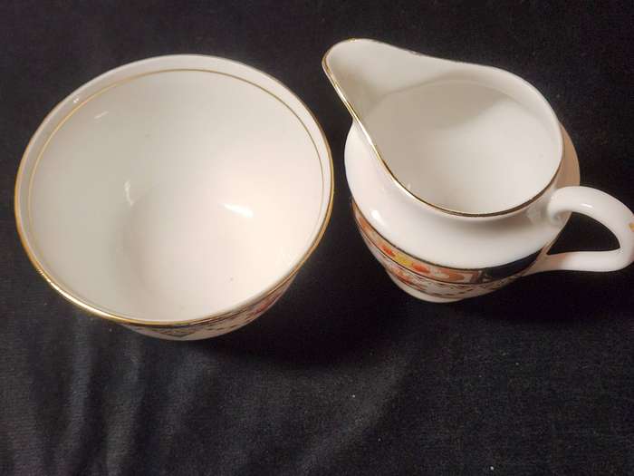 VINTAGE ROYAL VALE COLCLOUGH IMARI STYLE BONE CHINA CREAMER AND SUGAR BOWL