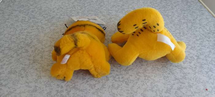 2 x Garfield Soft Toys
