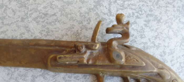 Brass Flintlock Pistol Wall Mount