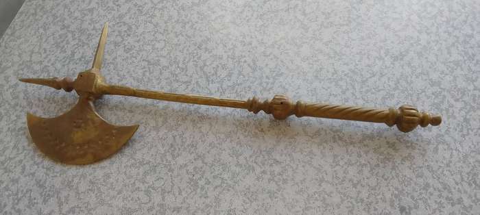 Solid  Battle Axe Brass - Wall Mounted