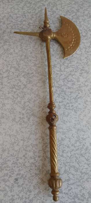 Solid  Battle Axe Brass - Wall Mounted