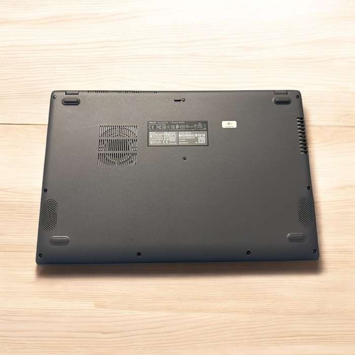 ASUS X515EA-I382G4W 13 11TH GEN  8GB RAM 256SD