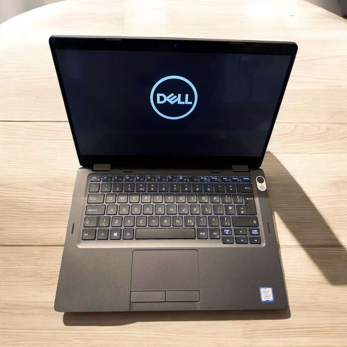 Dell Latitude  5300 2 in 1 i5 8th gen 16gb ram 256gb ssd touch screen
