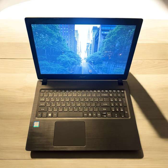 Acer Aspire 3 A315-51 Series Core i5 7th gen 12gb ram 480gbssd