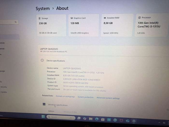 HP 250 G10 15.6' Core i3-1315U 8GB RAM 256GB SSD Win 11 Pro Laptop Silver