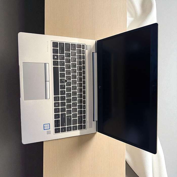 HP EliteBook 840 G5  8th Gen i5 8gb ram 256gb ssd