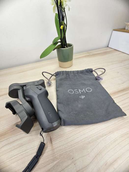 DJI  osmo Mobile 3 Handheld Smartphone Gimbal
