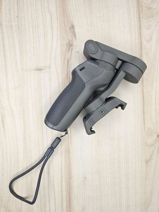DJI  osmo Mobile 3 Handheld Smartphone Gimbal