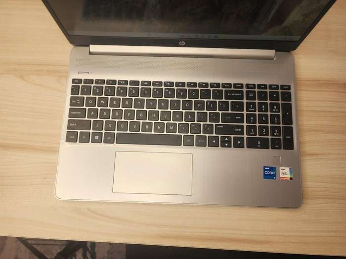 Hp 15s-fq5xx 11th Gen  Core  i5  8gb ram  256gbssd  15.6